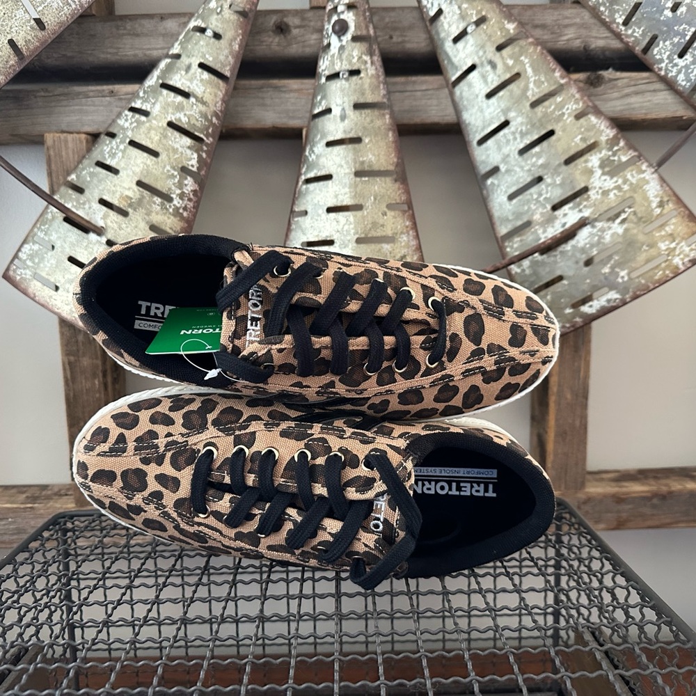 Women’s Trenton Nylite Cheetah Sneakers. NWT
